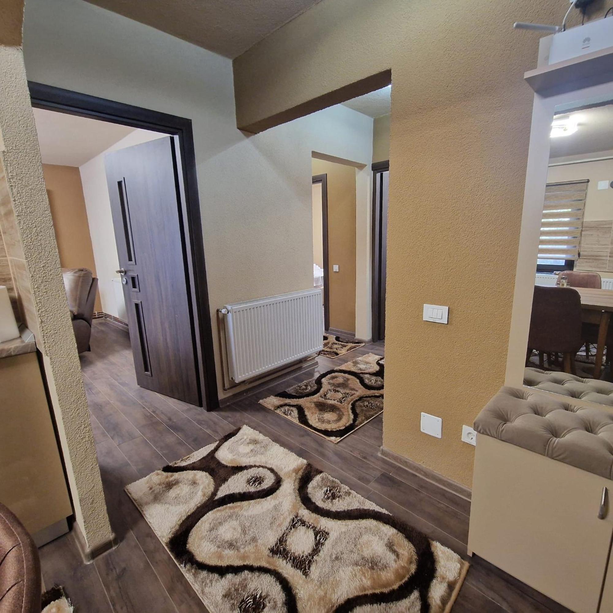 Apartament Iulius 3 Manastire Curtea de Argeş Buitenkant foto
